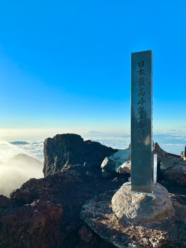 需要排隊拍照的劍峰,日本最高峰!