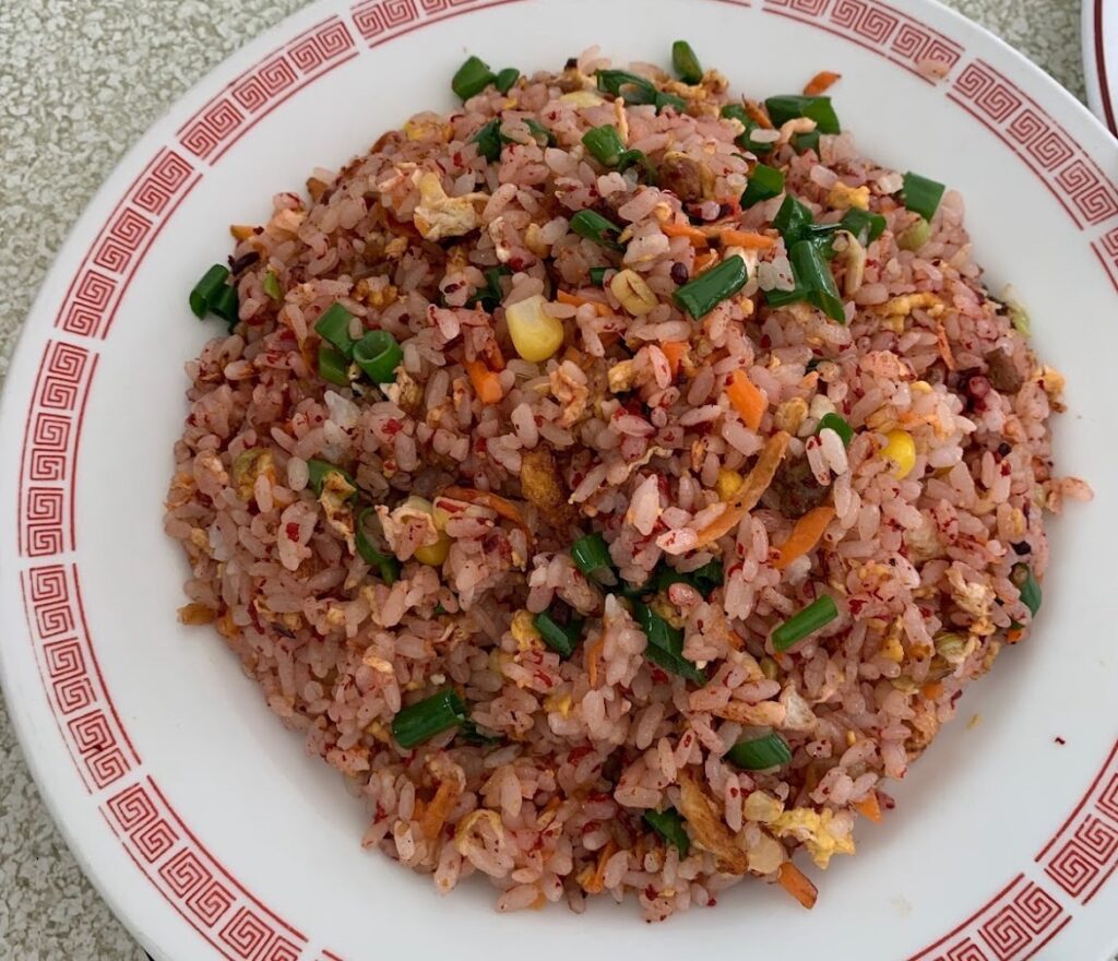 紅糟炒飯 紅糟肉 等紅糟料理已經是來馬祖必吃的美食