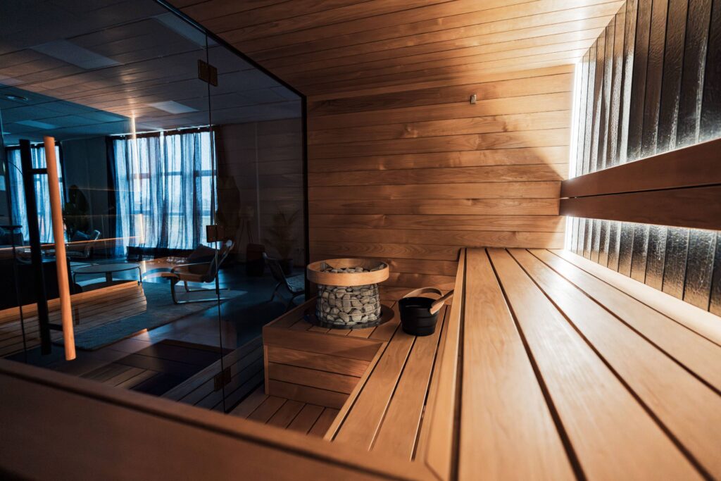 芬蘭桑拿 (Finnish Sauna)