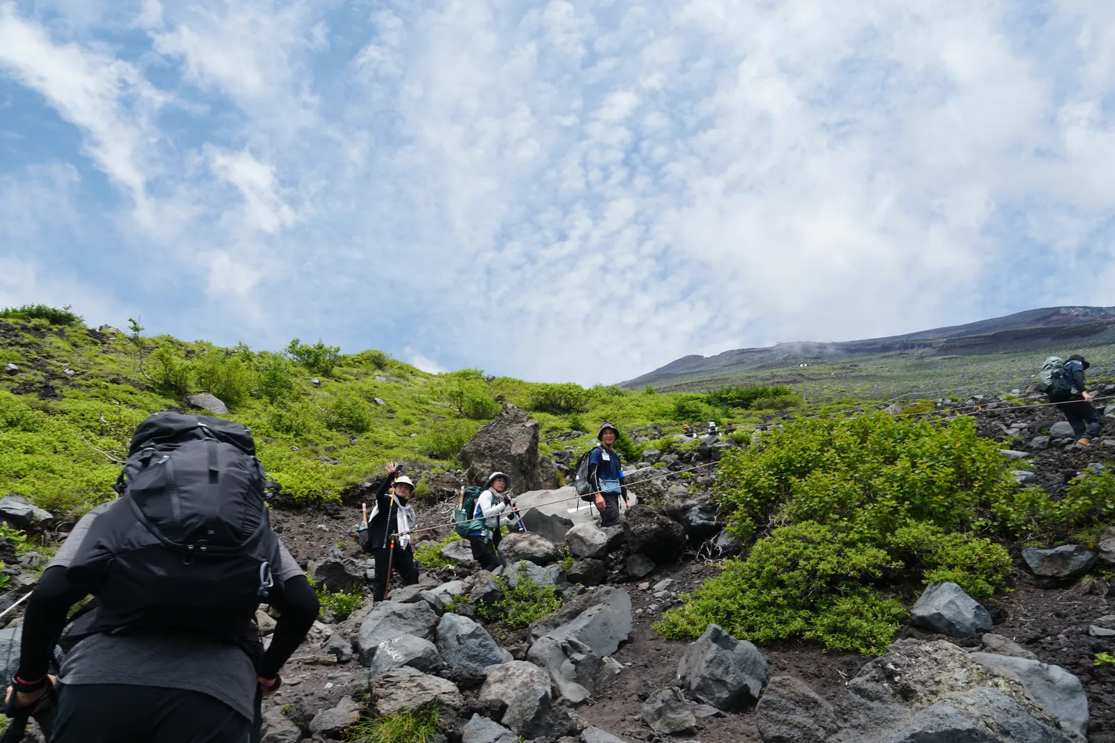 富士山登山團中文嚮導帶隊