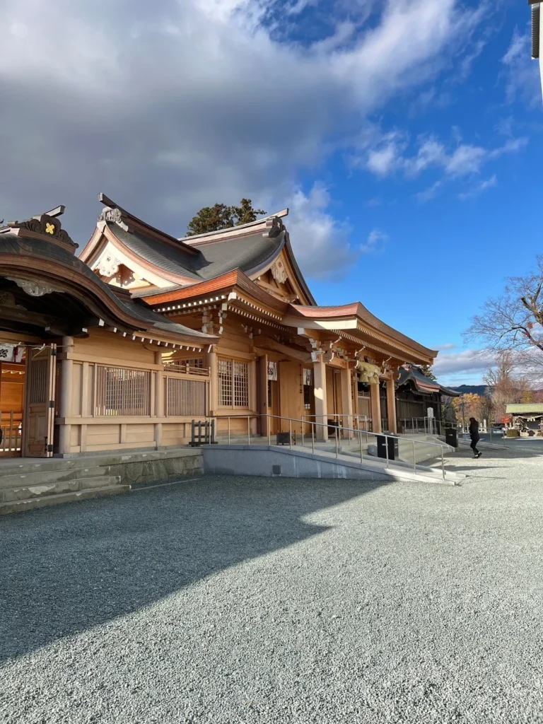 阿蘇神社木造拜殿